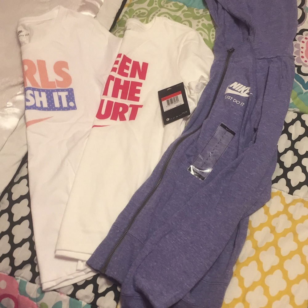 2 Nike tees and 1 Nike lightweight jacket